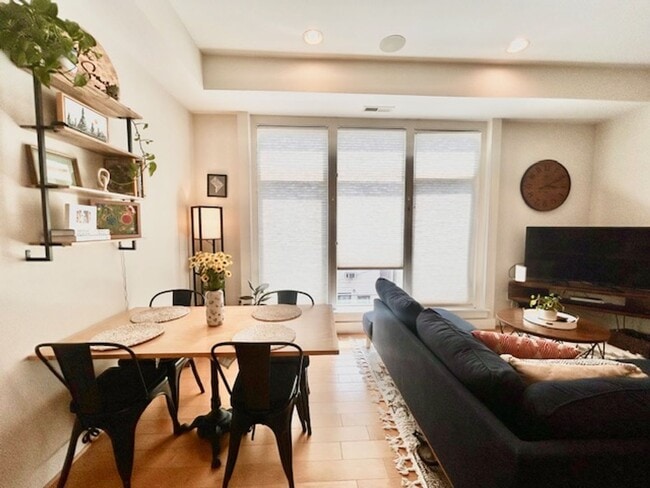 Photo - Lovely 2 BR/ 2 BA Condo in Adams Morgan! Unit 7