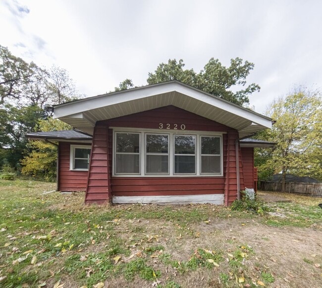 Building Photo - Beautiful 3 Bedroom 1 Bath Home - Pyramid ...