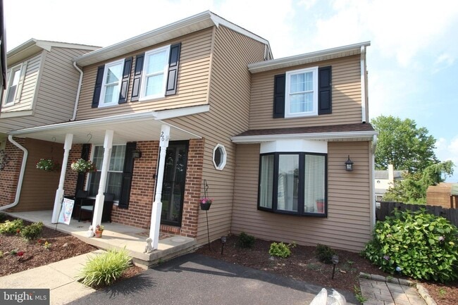 26 Steeplechase Cir