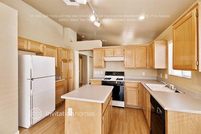 Photo - 7285 Golden Star Ave