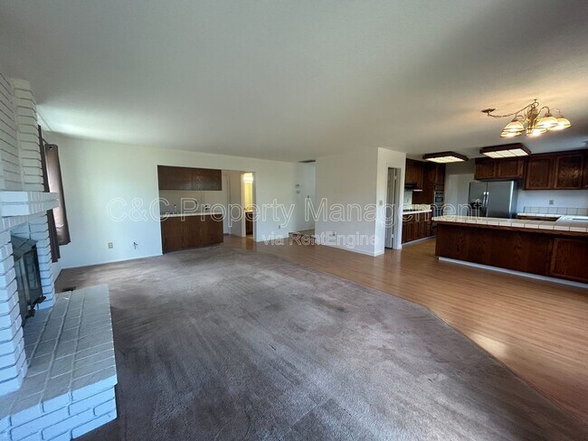 Photo - 284 Preakness Ln