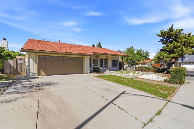 Photo - 1197 Barrington Ct