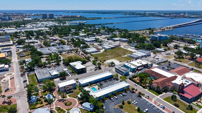 Regatta Royale Apartments