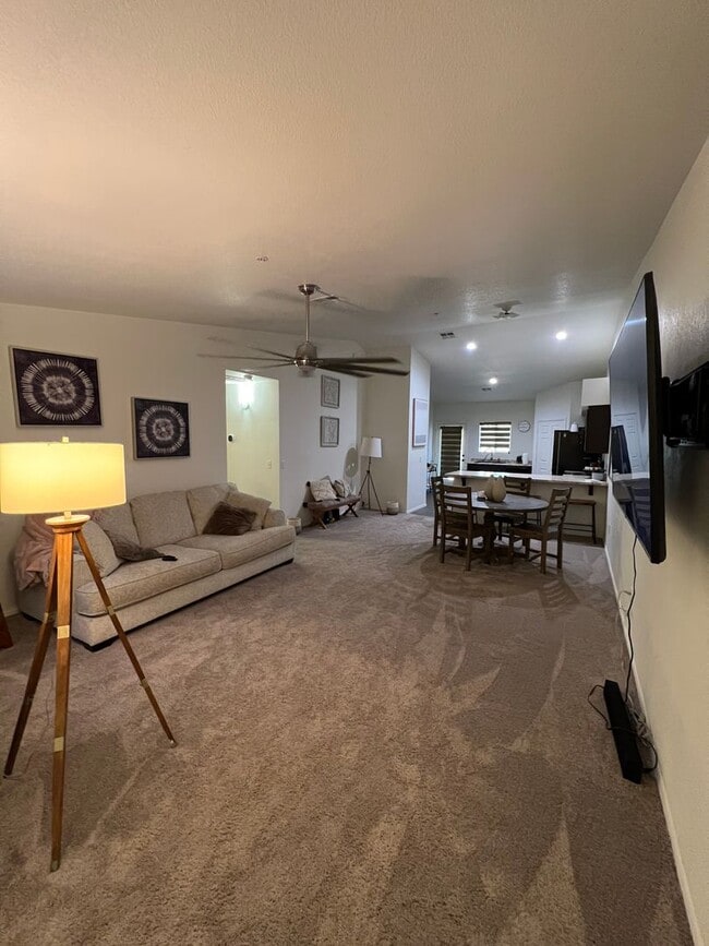7387 E 37th Pl