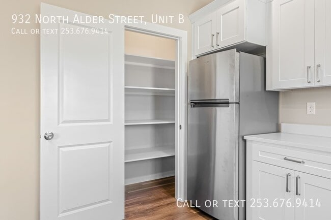 Photo - 932 N Alder St