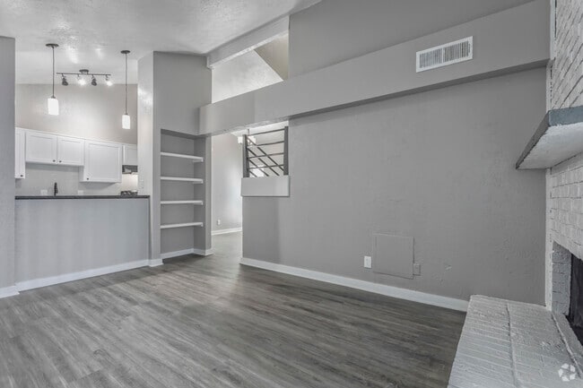 2BR, 2BA - 1059 SF B2T - Living Area - Maverick Oak Lawn Townhomes