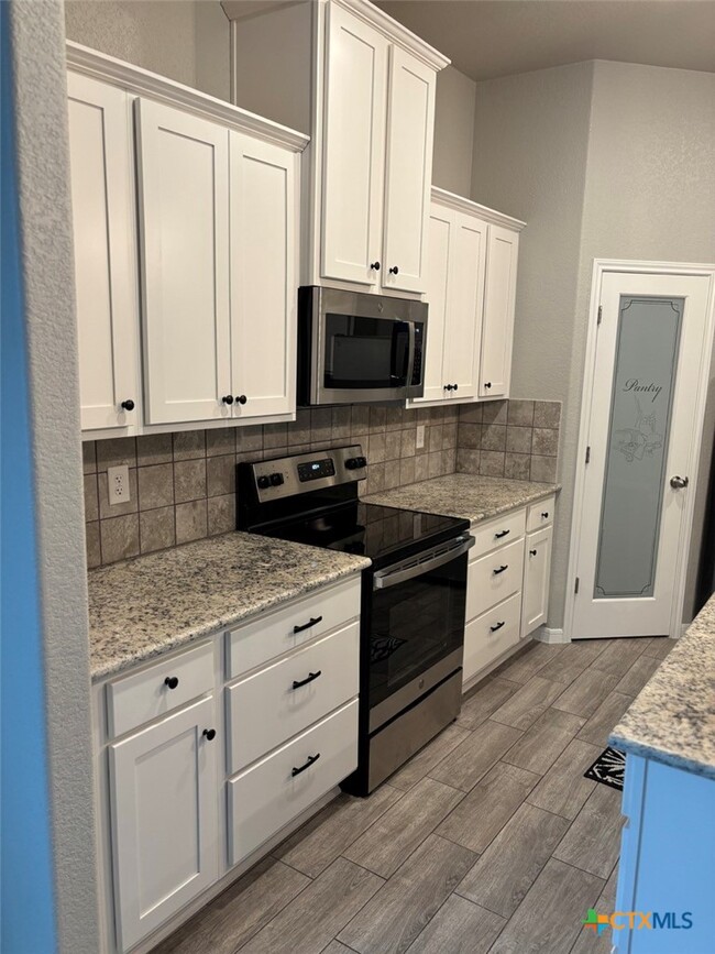 Photo - 811 Marlow Cove