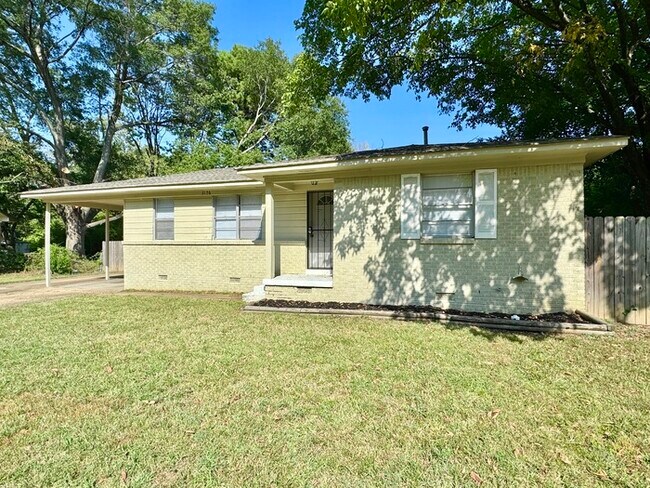 Photo - 3176 Beauchamp Dr