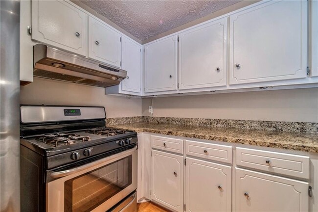 Photo - 215 Arbor Wy