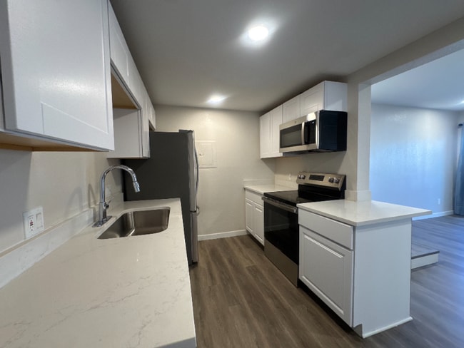 Photo - 2929 W Floyd Ave Unidad 112