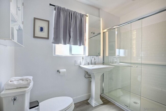 Photo - 3136 Keats St