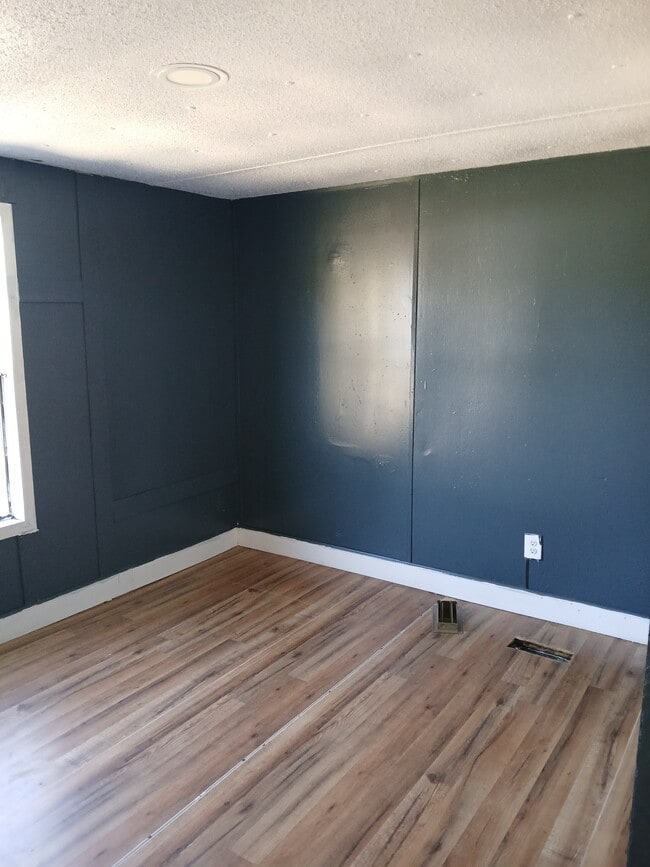 Photo - 2860 Bunneau St