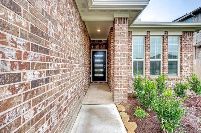 Photo - 18822 Fulvetta Haven Way