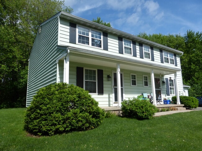 Building Photo - 73 Havenwood Holw Rental