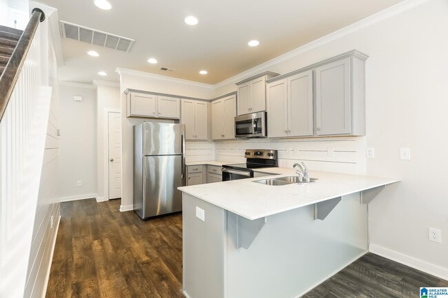 Photo - 200 Creek Run Way