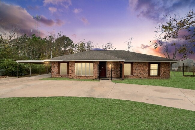 Building Photo - 13610 Furman Rd