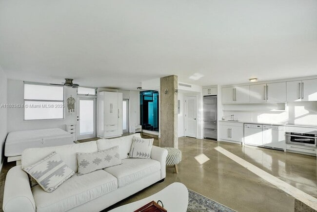 Photo - 301 Ocean Dr Unidad 402 Rental