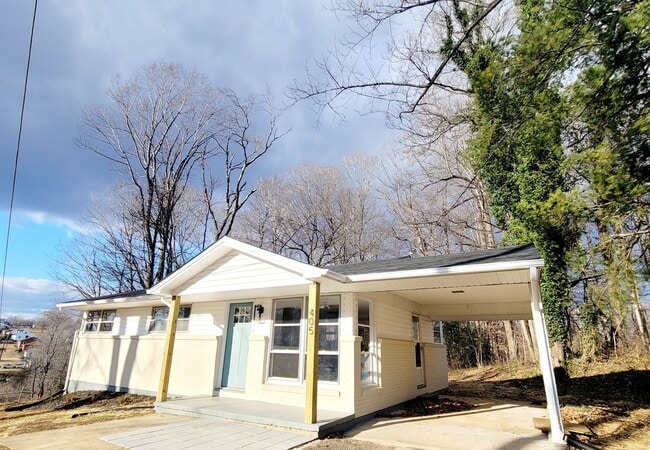 Photo - Three Bedroom Ranch Style House in Madison Heights