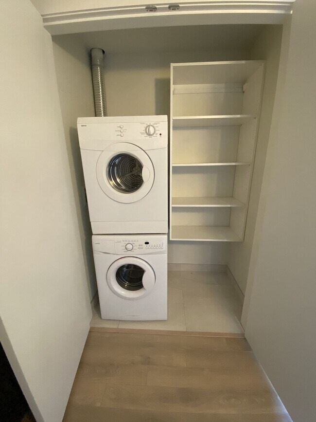 Photo - Spacious 2-Bedroom Condo-Stunning City and Mountain Views-Tandem Parking (IP090) Unit 2907