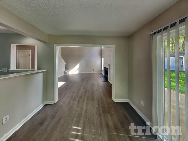 Photo - 417 Havenbrook Way NW