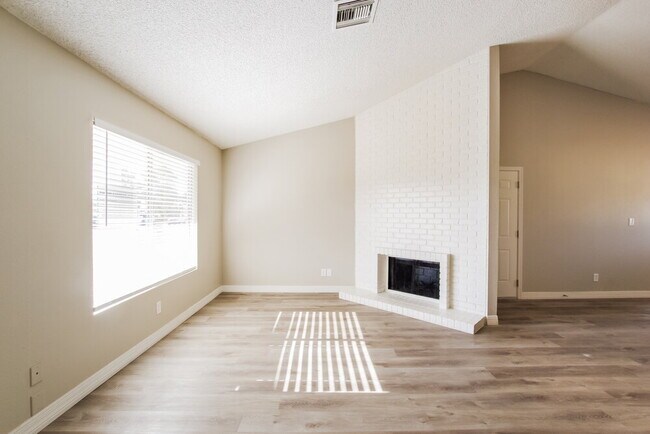 Photo - 5222 W Aster Dr