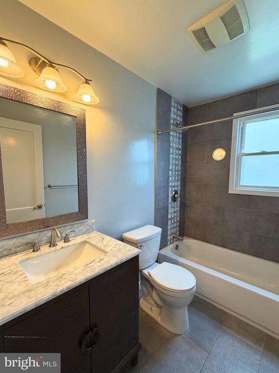 Photo - 6825 Westmoreland Rd