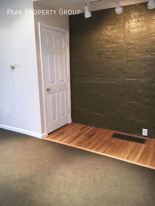 Photo - 1208 Indianola Ave