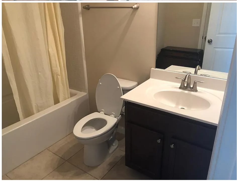 Photo - 904 Rose Way