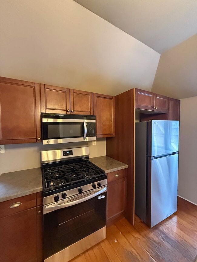 Photo - 409 Grand St Unit 3