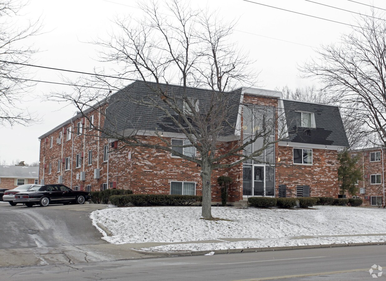 Twin Manor - Twin Manor Apartments