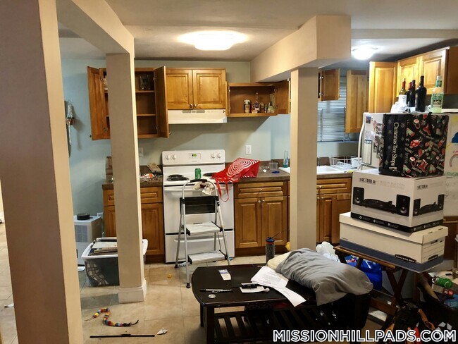 Building Photo - 895 Huntington Ave Unit G-2 Rental