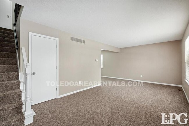 Photo - 28776 Starbright Blvd