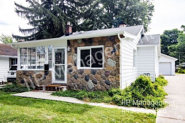 Building Photo - 6177 Iroquois Trail Rental