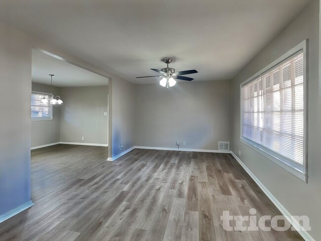 Photo - 4930 Sugar Creek Dr