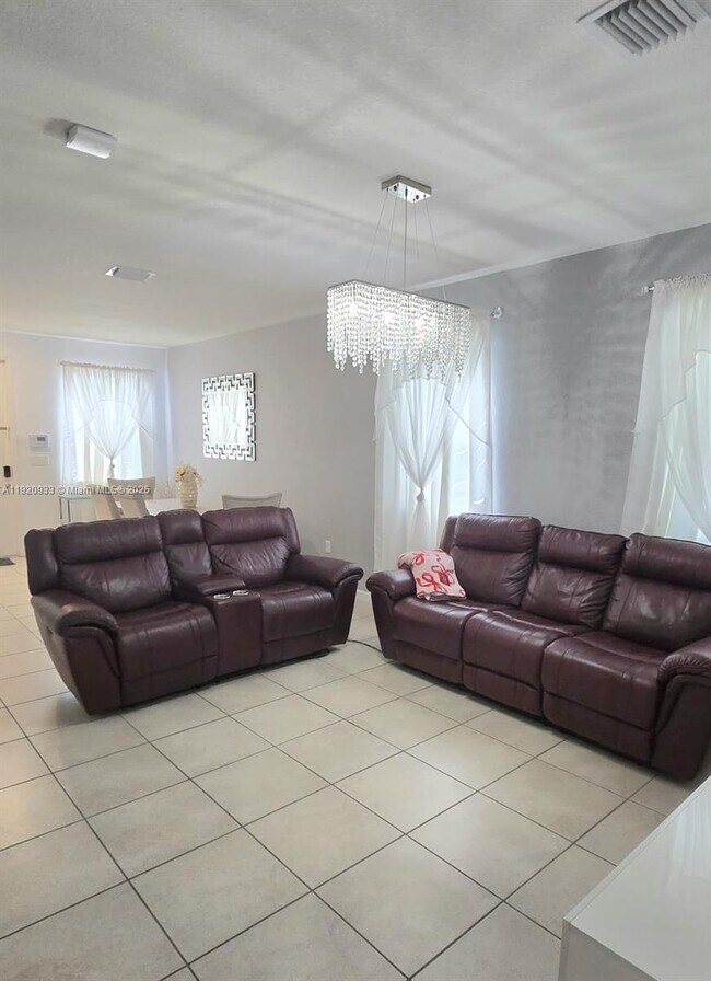 Photo - 11433 SW 251st St