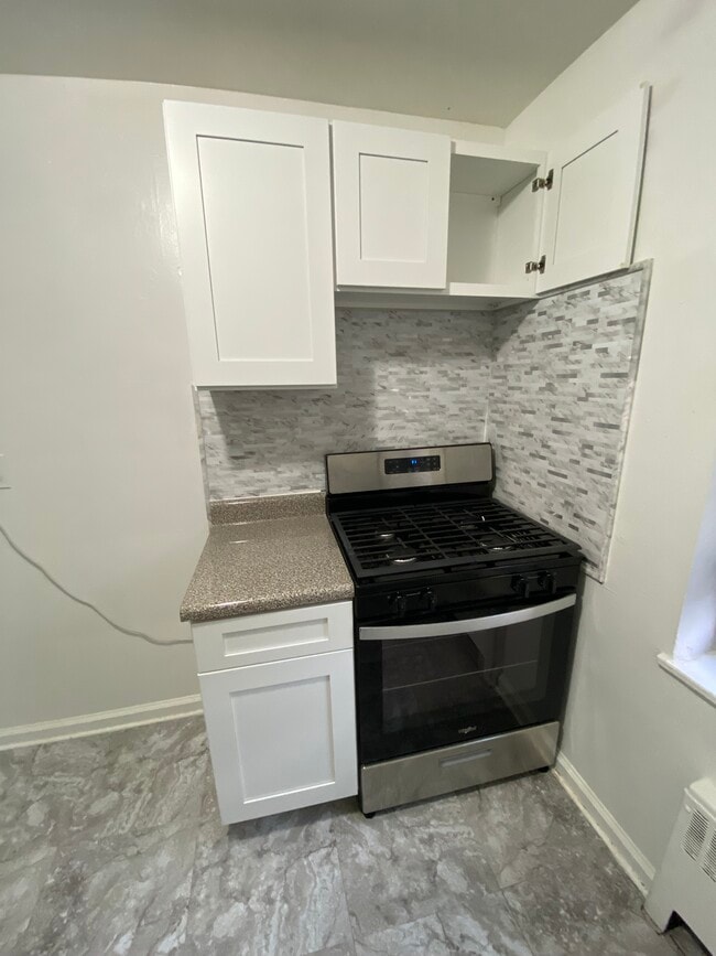 Photo - 30 E Henry St Unit 3