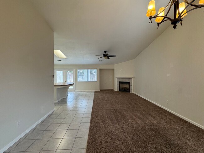 Photo - Spacious SW Bakersfield home!