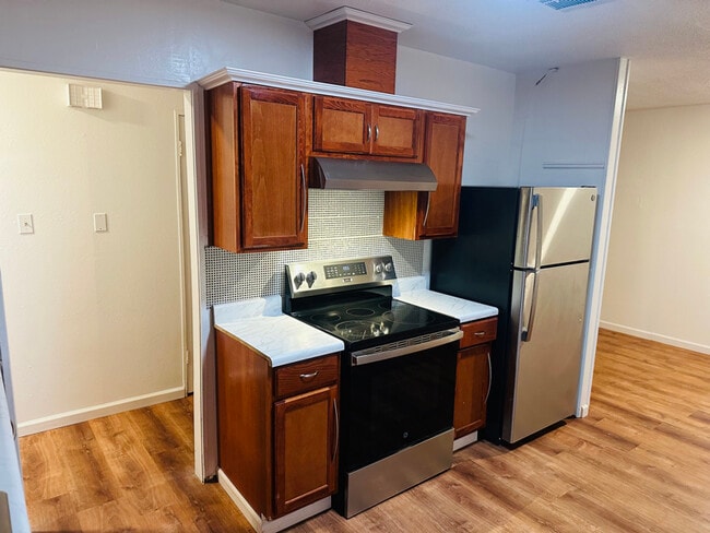 Photo - 1217 Holiday Pl