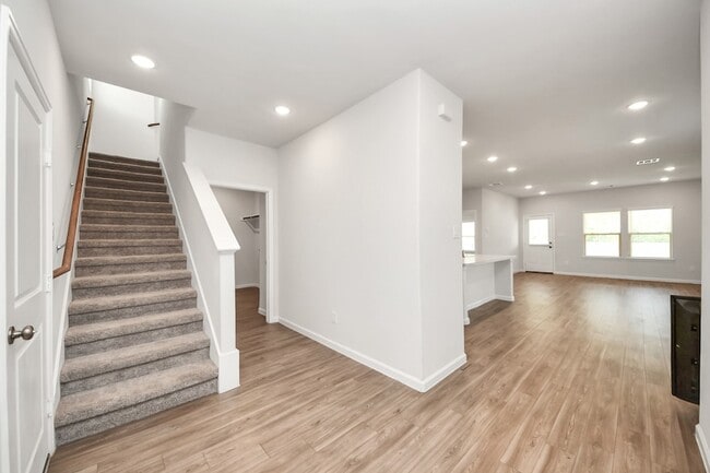 Photo - 16489 Moss Ln