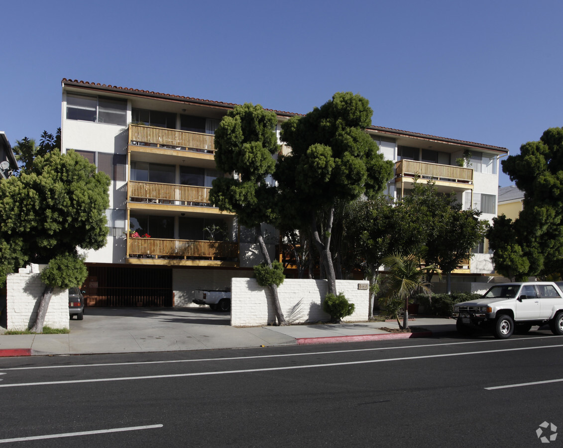 153 San Vicente - 153 San Vicente Apartments