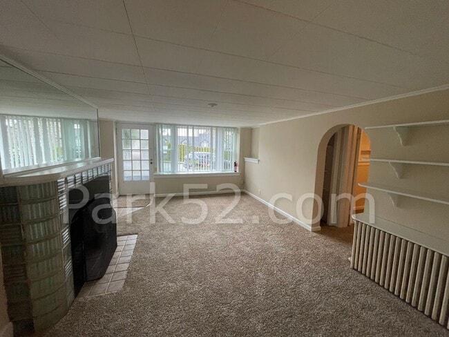 Photo - 406 1/2 N 6th St Unit 1/2