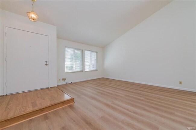 Photo - 605 Broken Bow Ln