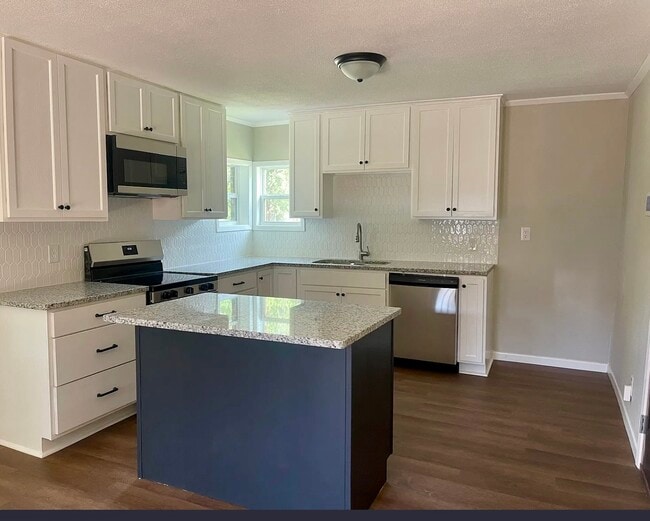 Photo - 1523 N Englewood Ave