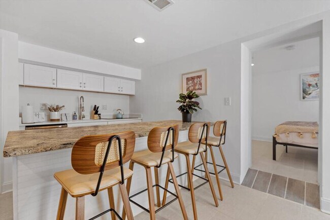 Photo - 1601 D St NE Unidad ID1037749P