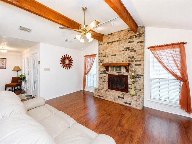 Photo - 2217 Parkside Dr