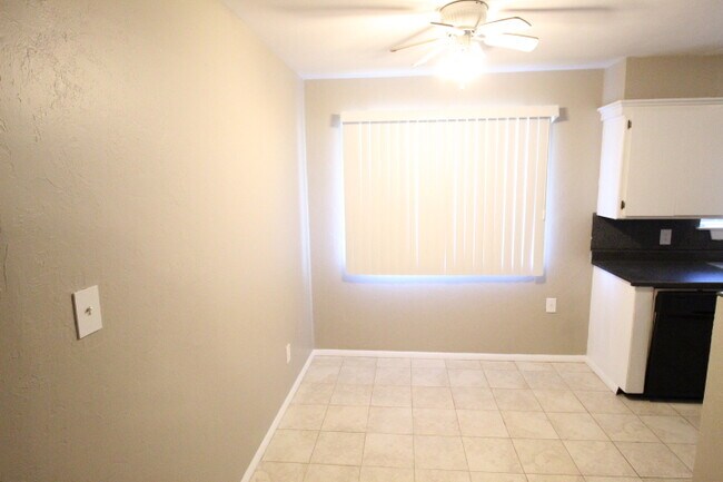 704 NW 1st St