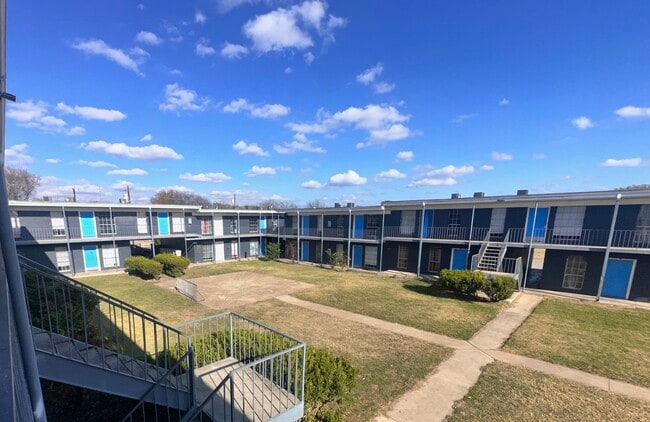 Building Photo - Eastgate Village Apartments