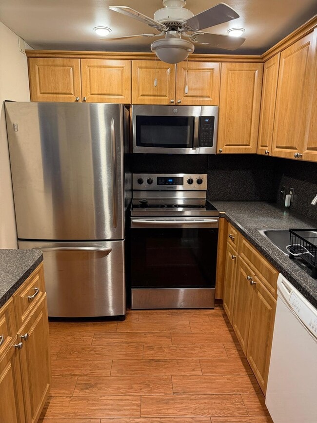 Photo - 230 Suffolk F Unit 230