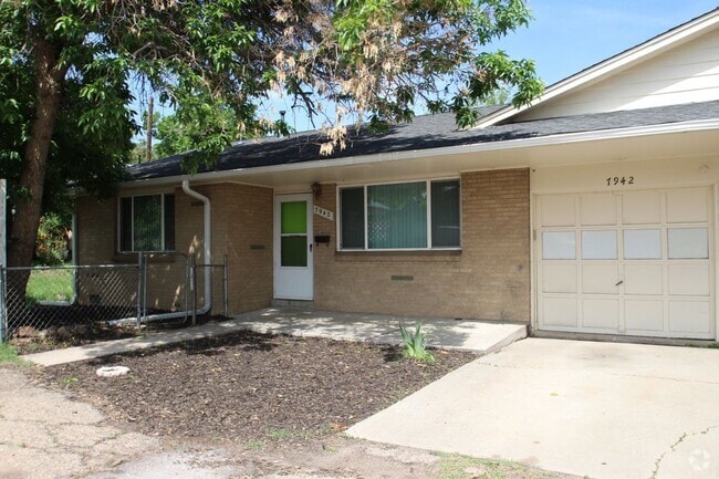 Building Photo - 7942 Meade St Rental