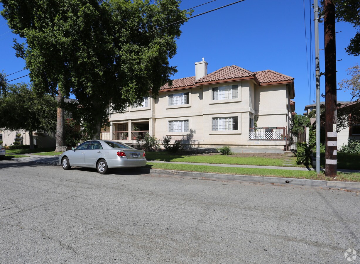 Photo - 707 Raleigh St